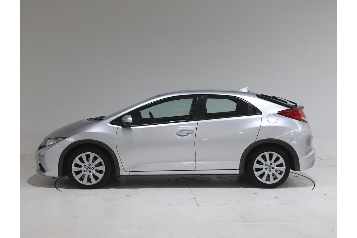 2013 Honda CIVIC VTi 5 SP AUTOMATIC 4D SEDAN 4CYL