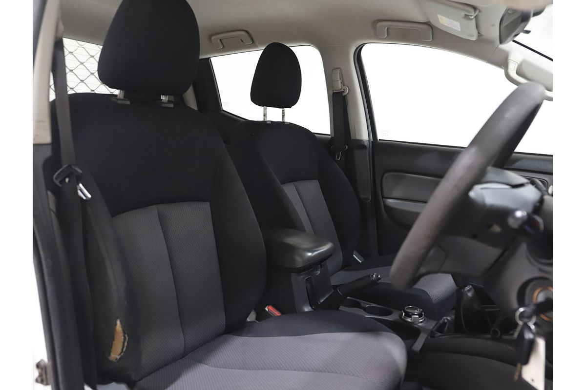 2017 MITSUBISHI TRITON GLX (4x4) MAN DUAL C/CHAS DT4 DIESEL