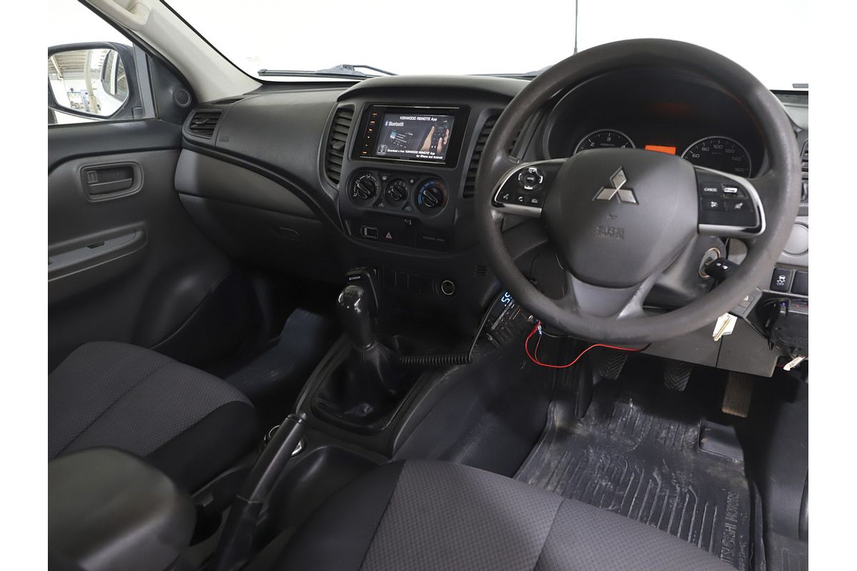 2017 MITSUBISHI TRITON GLX (4x4) MAN DUAL C/CHAS DT4 DIESEL
