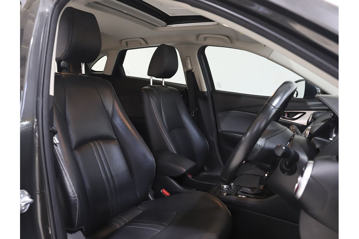 Mazda CX-3 D 6AUTO AKARI PETROL FWD
