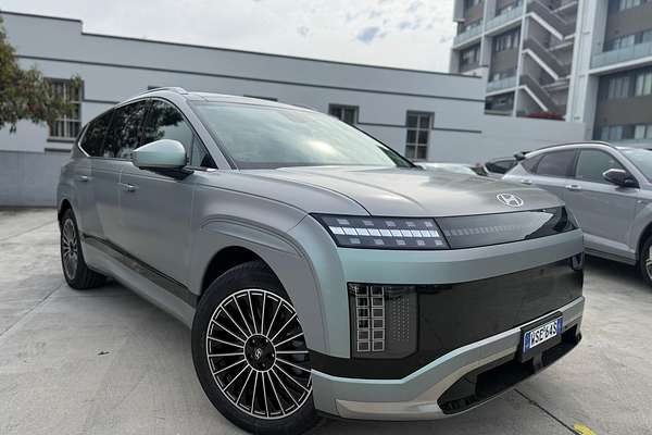 2025 Hyundai IONIQ 9 Calligraphy ME.V1