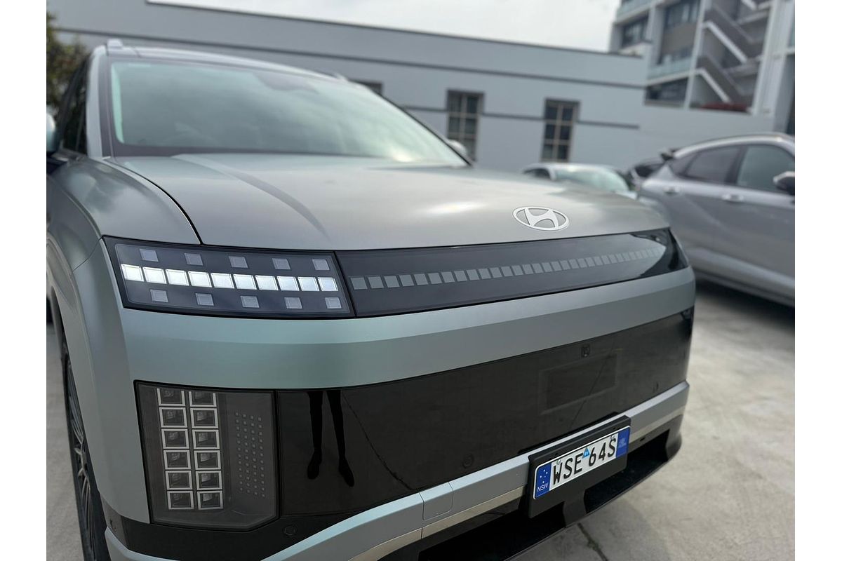 2025 Hyundai IONIQ 9 Calligraphy ME.V1