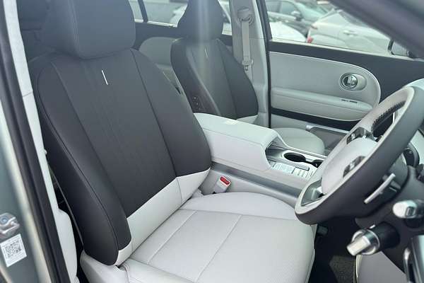 2025 Hyundai IONIQ 9 Calligraphy ME.V1