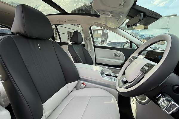 2025 Hyundai IONIQ 9 Calligraphy ME.V1