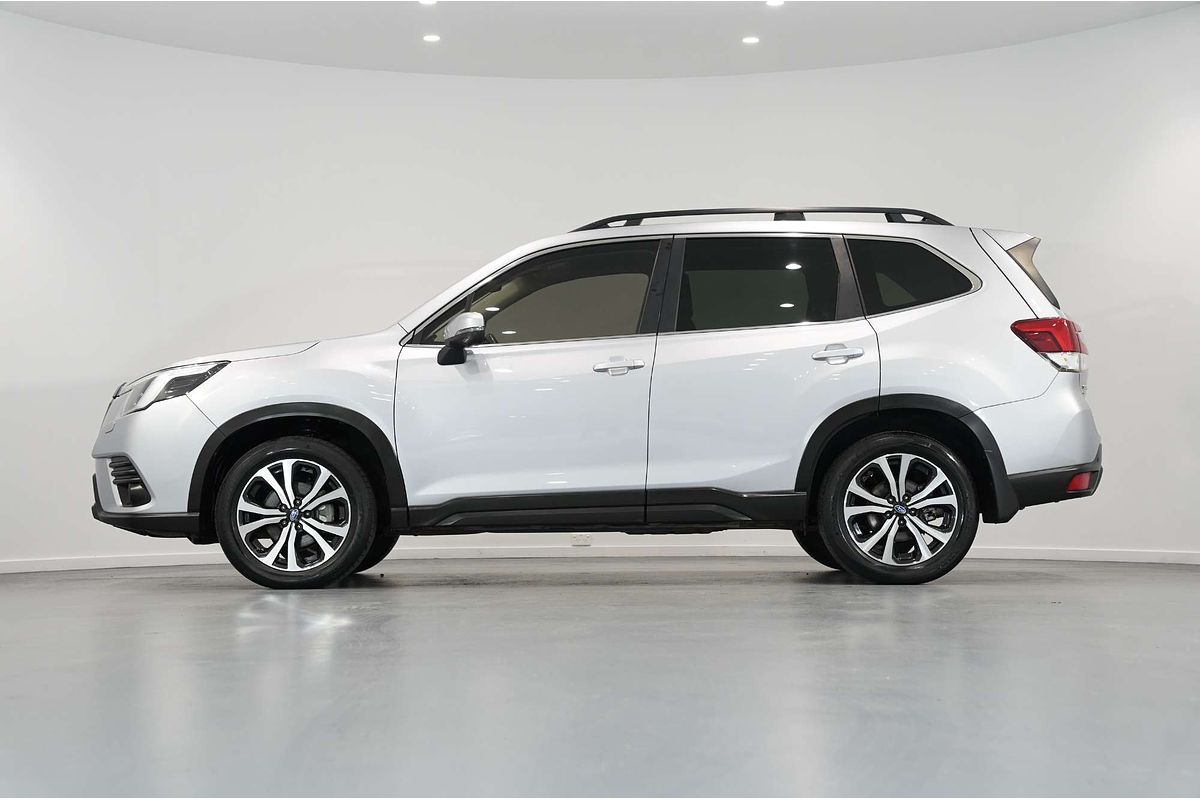 2022 Subaru Forester 2.5i Premium S5