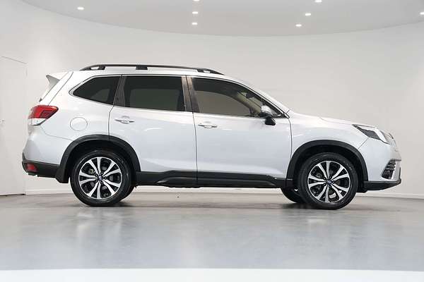 2022 Subaru Forester 2.5i Premium S5
