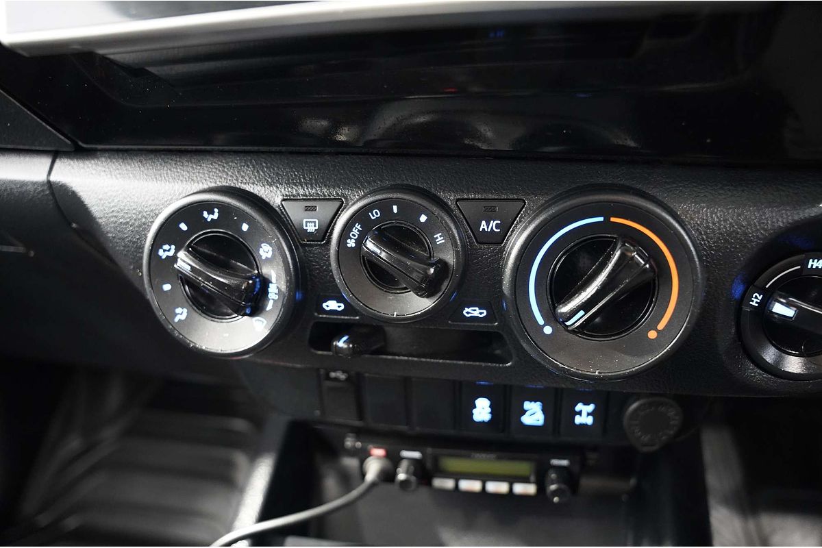 2019 Toyota Hilux SR GUN126R 4X4