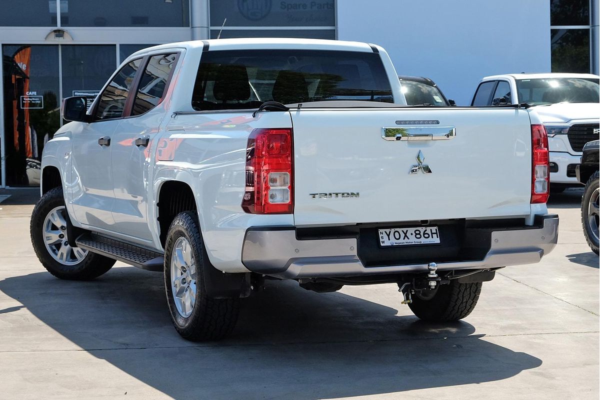 2024 Mitsubishi Triton GLX+ MV 4X4