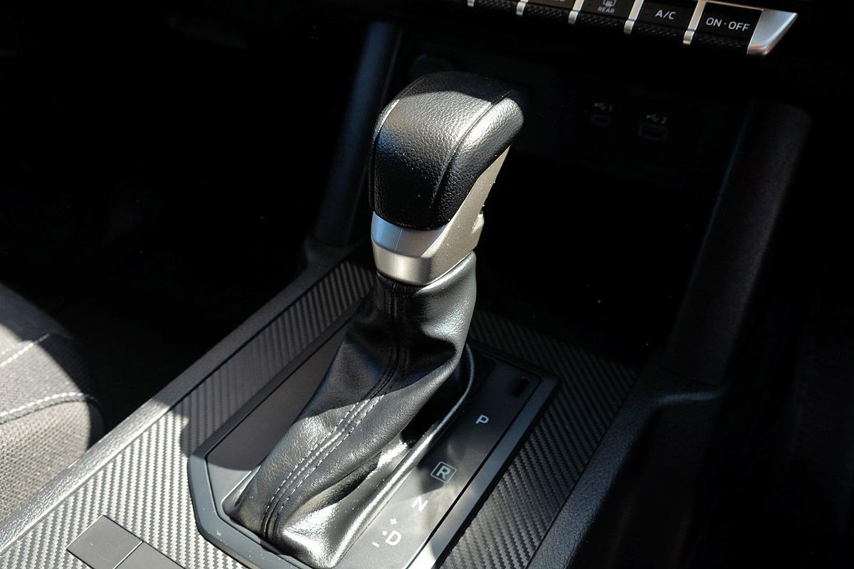 2024 Mitsubishi Triton GLX+ MV 4X4