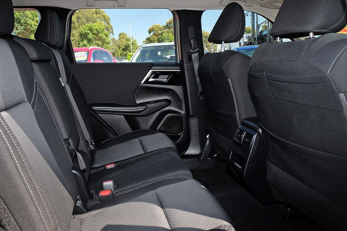 2023 Mitsubishi Outlander ES ZM