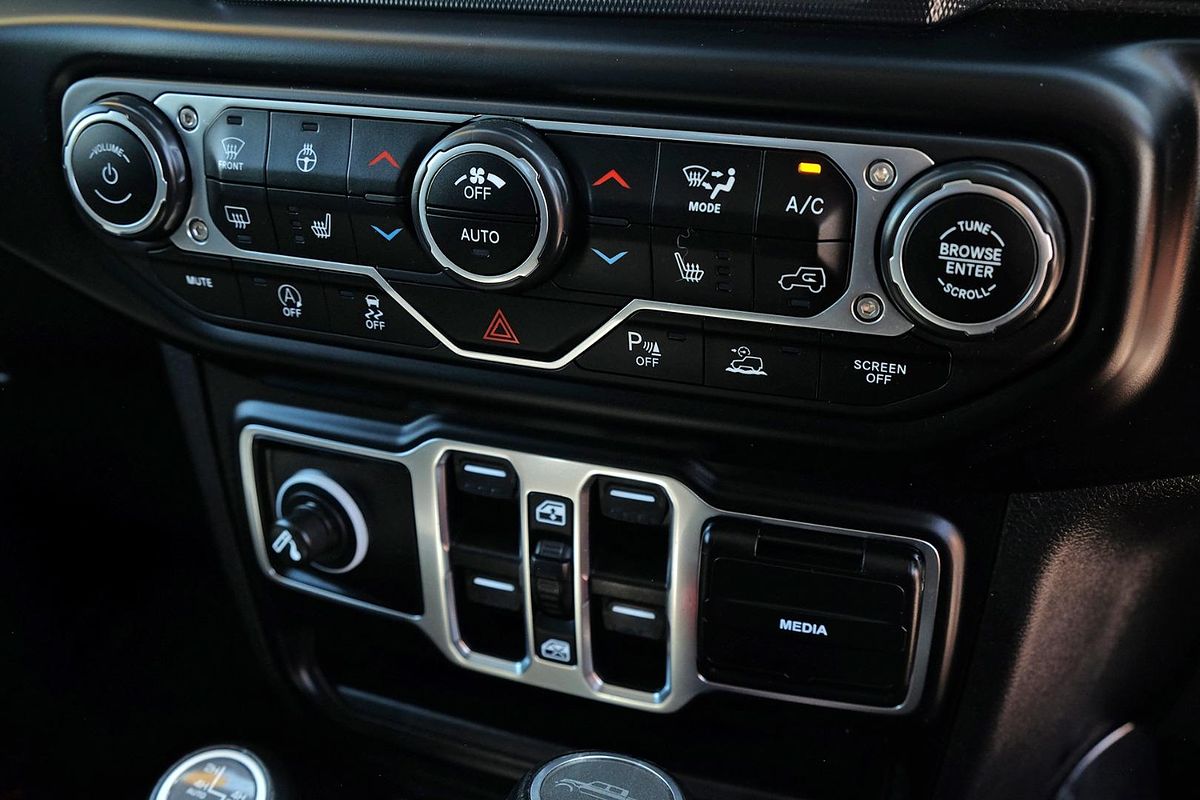 2021 Jeep Gladiator Overland JT All Wheel Drive