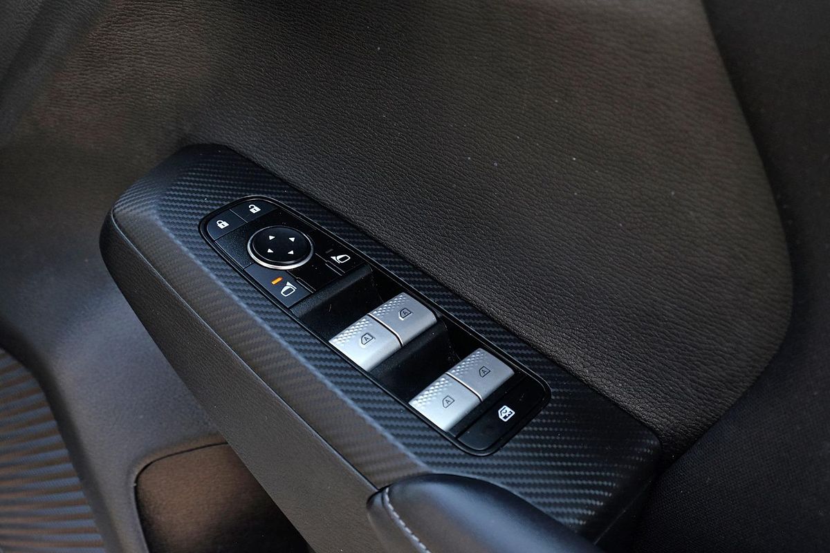 2023 Mitsubishi Outlander ES ZM