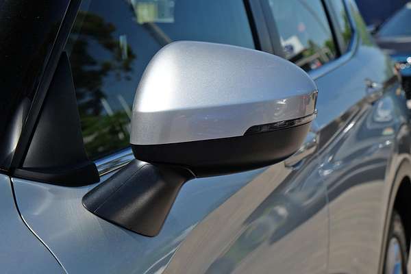 2023 Mitsubishi Outlander ES ZM