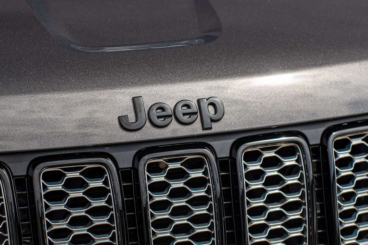 2020 Jeep Grand Cherokee Night Eagle WK