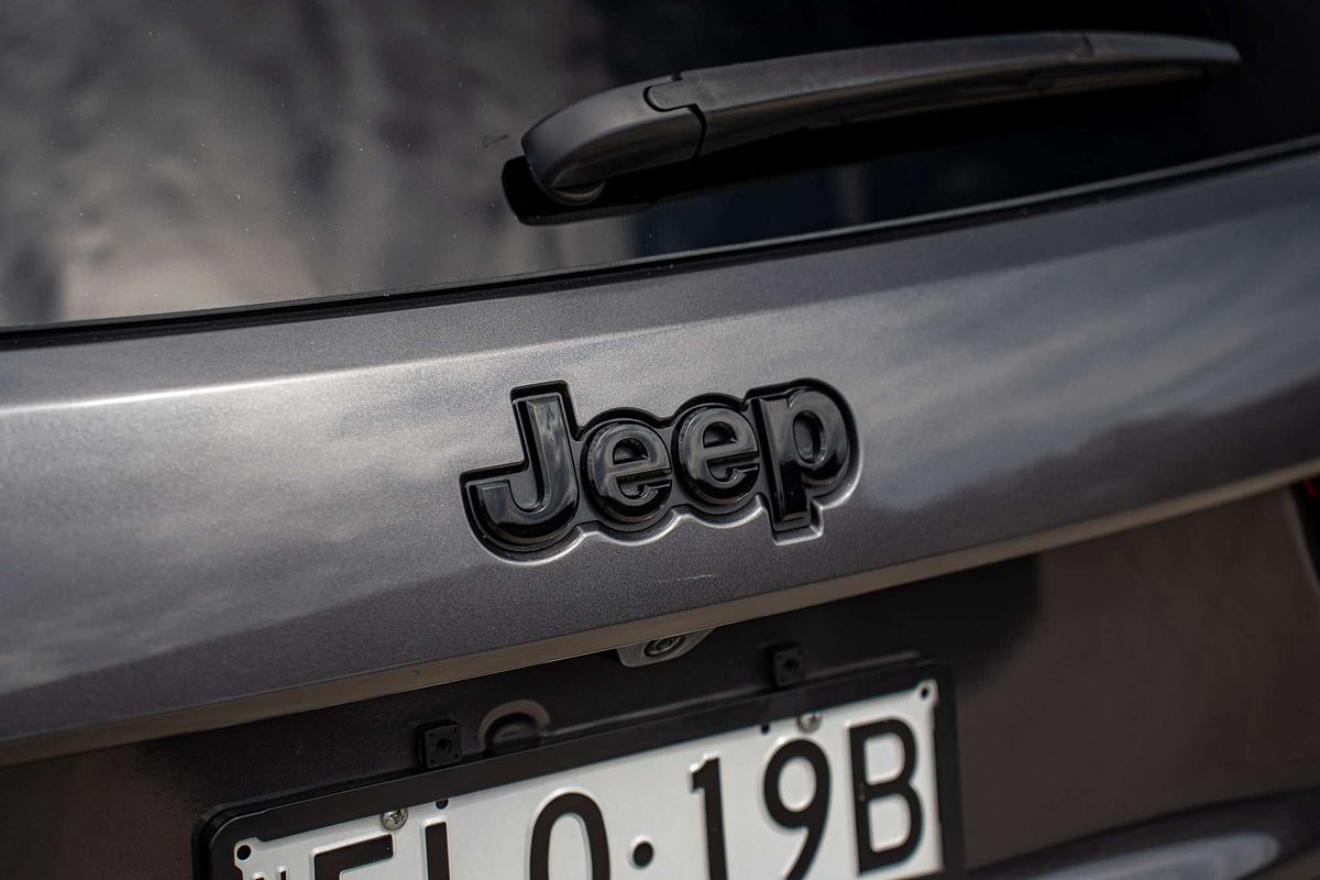 2020 Jeep Grand Cherokee Night Eagle WK