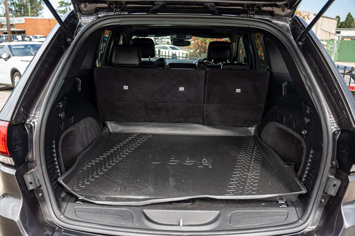 2020 Jeep Grand Cherokee Night Eagle WK