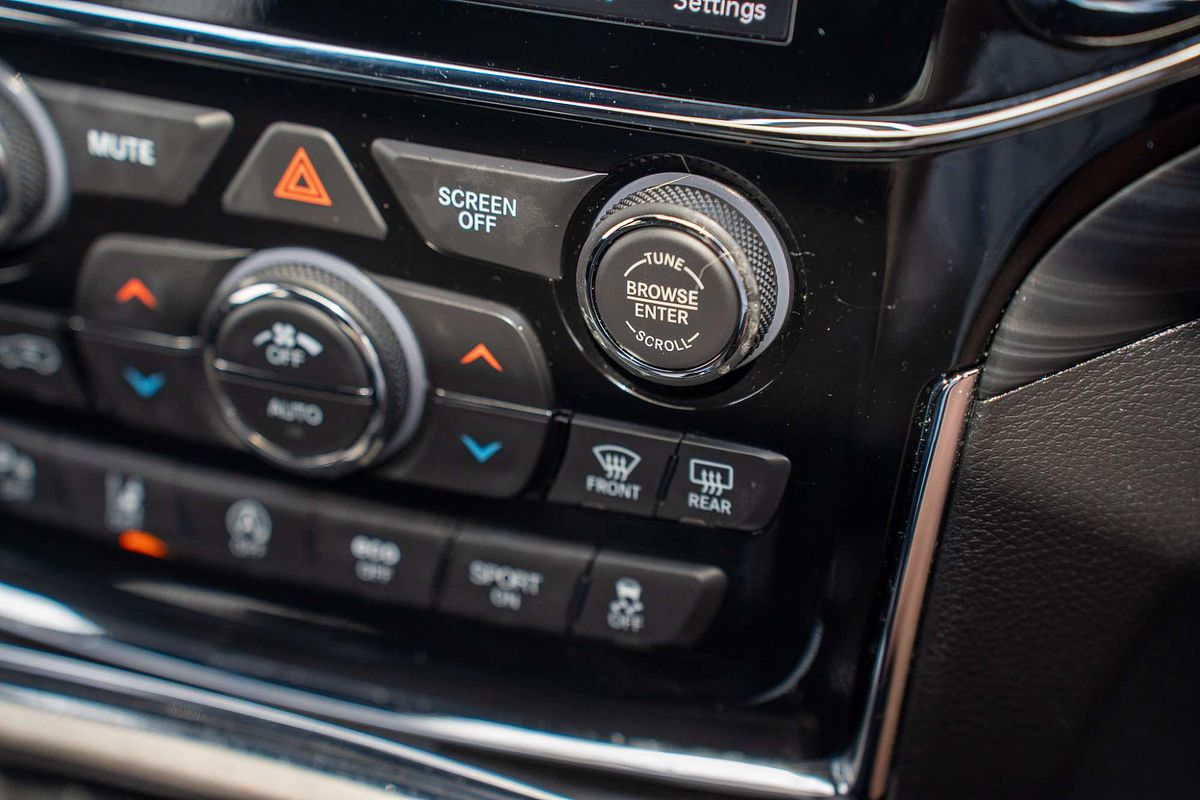 2020 Jeep Grand Cherokee Night Eagle WK