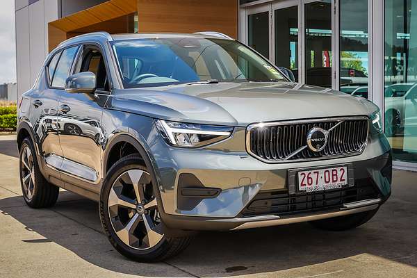 2025 Volvo XC40 Plus B4 Special Edition