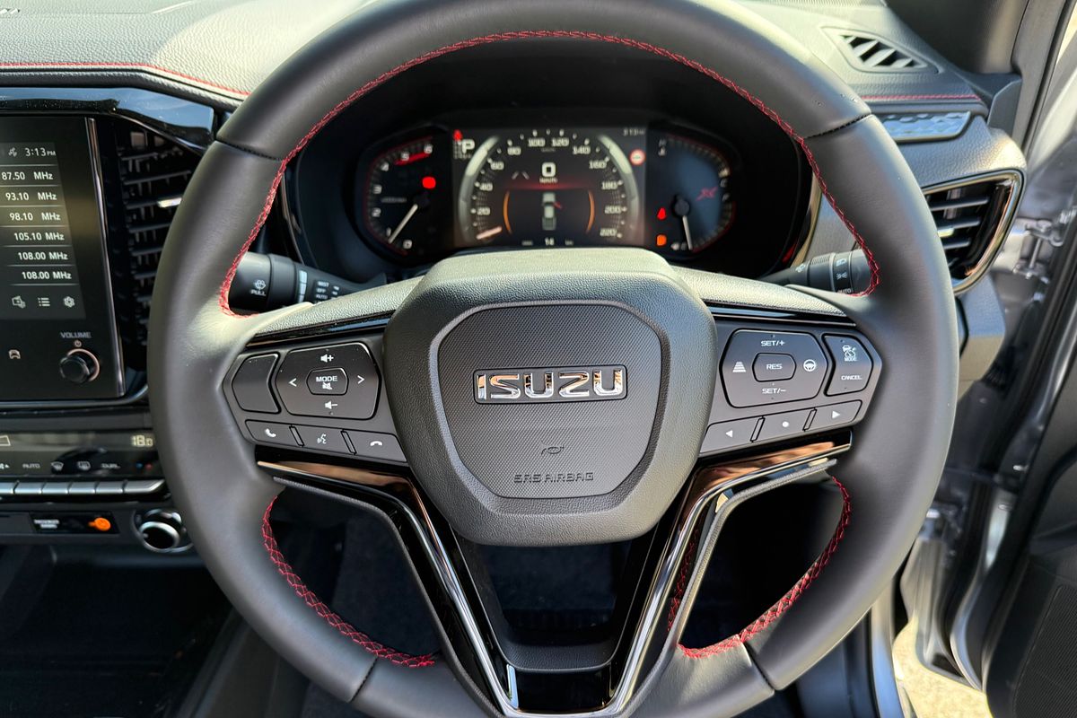 2025 Isuzu D-MAX X-TERRAIN 4X4