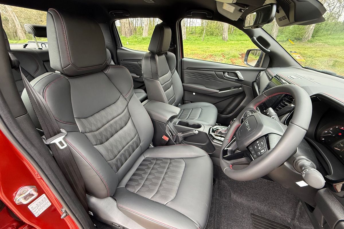 2025 Isuzu D-MAX X-TERRAIN 4X4