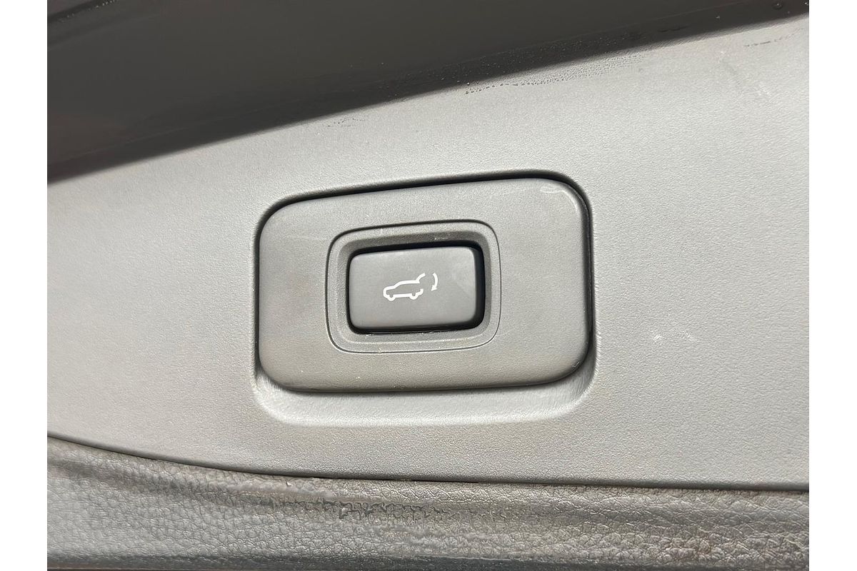 2024 Isuzu MU-X LS-U