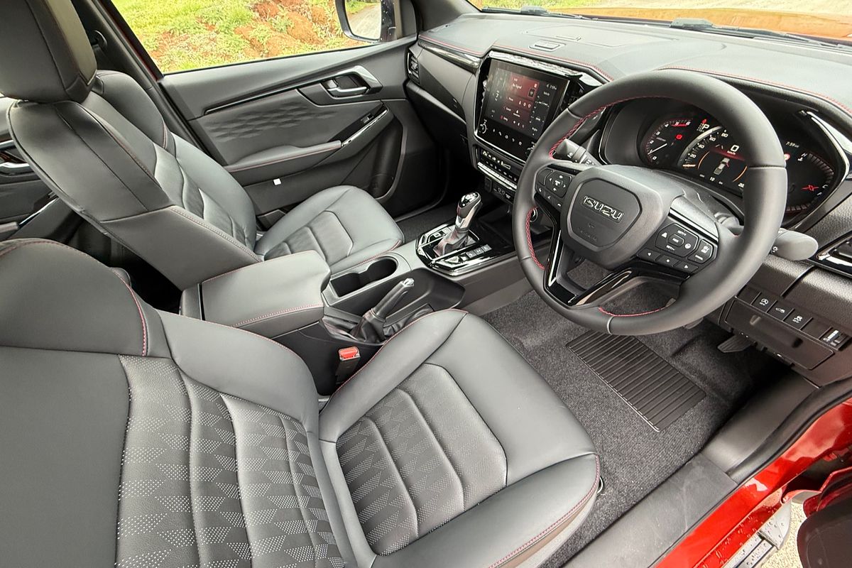 2025 Isuzu D-MAX X-TERRAIN 4X4