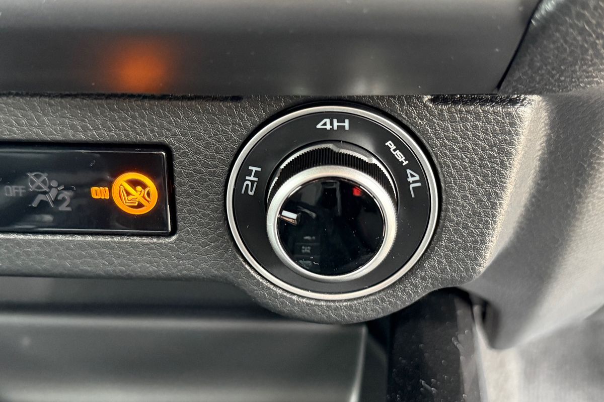 2025 Isuzu D-MAX X-TERRAIN 4X4