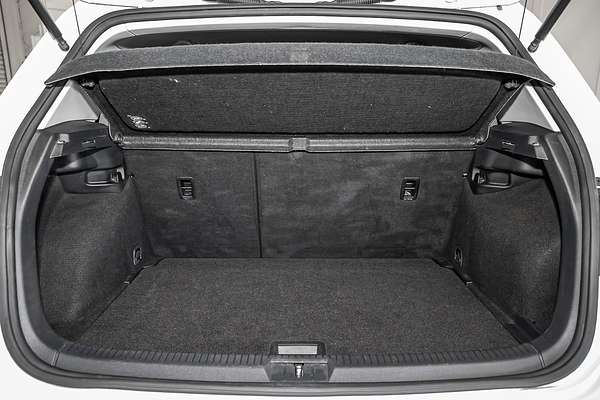 2016 Volkswagen Golf 92TSI Trendline 7