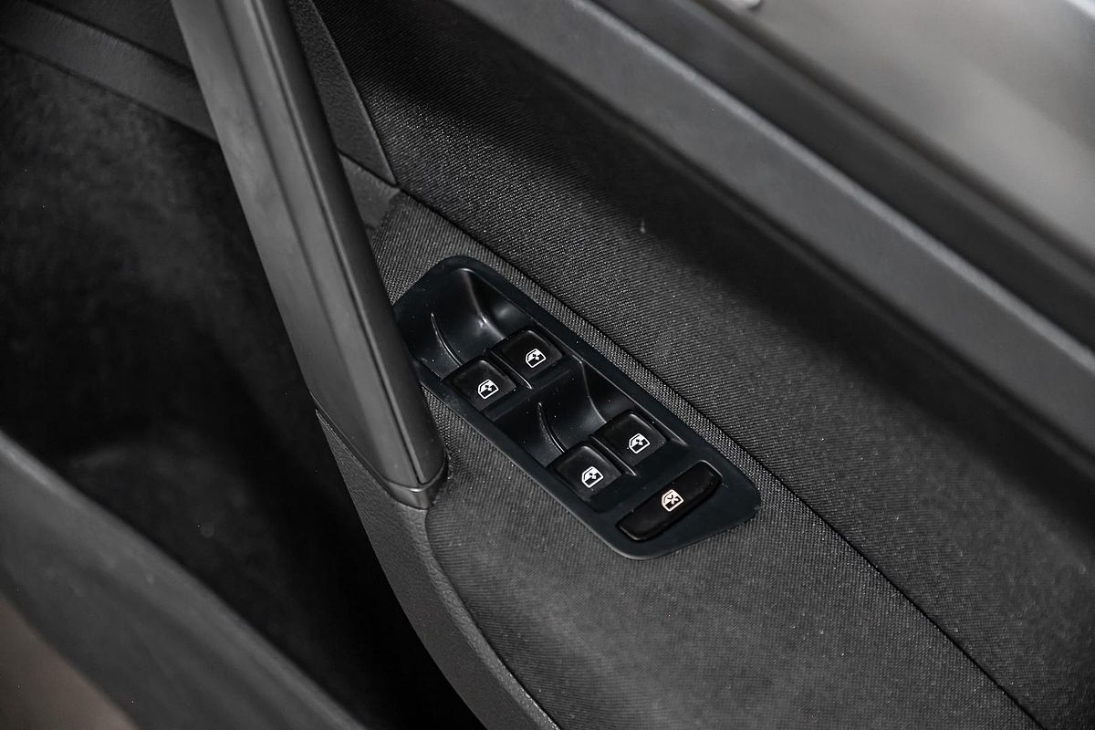 2016 Volkswagen Golf 92TSI Trendline 7