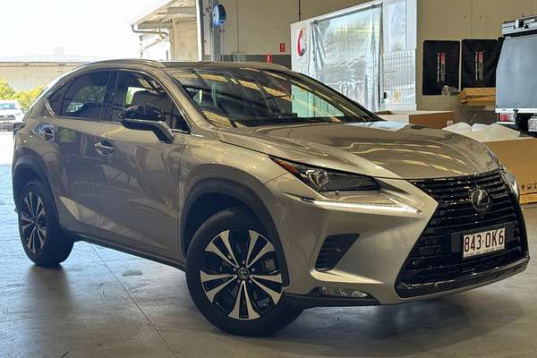 2019 Lexus NX NX300 LUXURY (FWD) AGZ10R