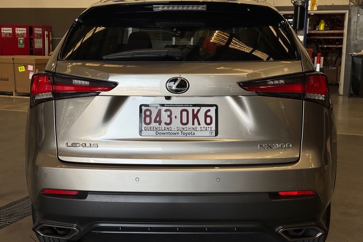 2019 Lexus NX NX300 LUXURY (FWD) AGZ10R