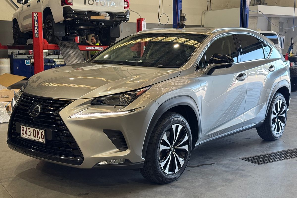 2019 Lexus NX NX300 LUXURY (FWD) AGZ10R