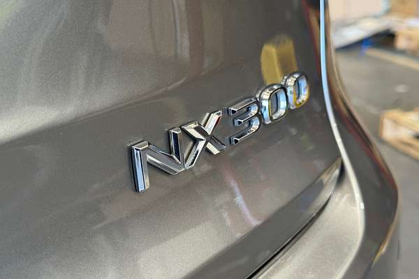 2019 Lexus NX NX300 LUXURY (FWD) AGZ10R