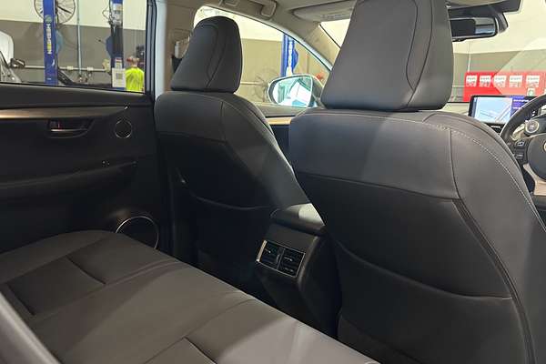 2019 Lexus NX NX300 LUXURY (FWD) AGZ10R