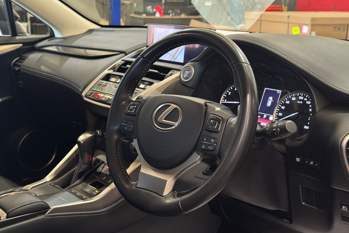 2019 Lexus NX NX300 LUXURY (FWD) AGZ10R