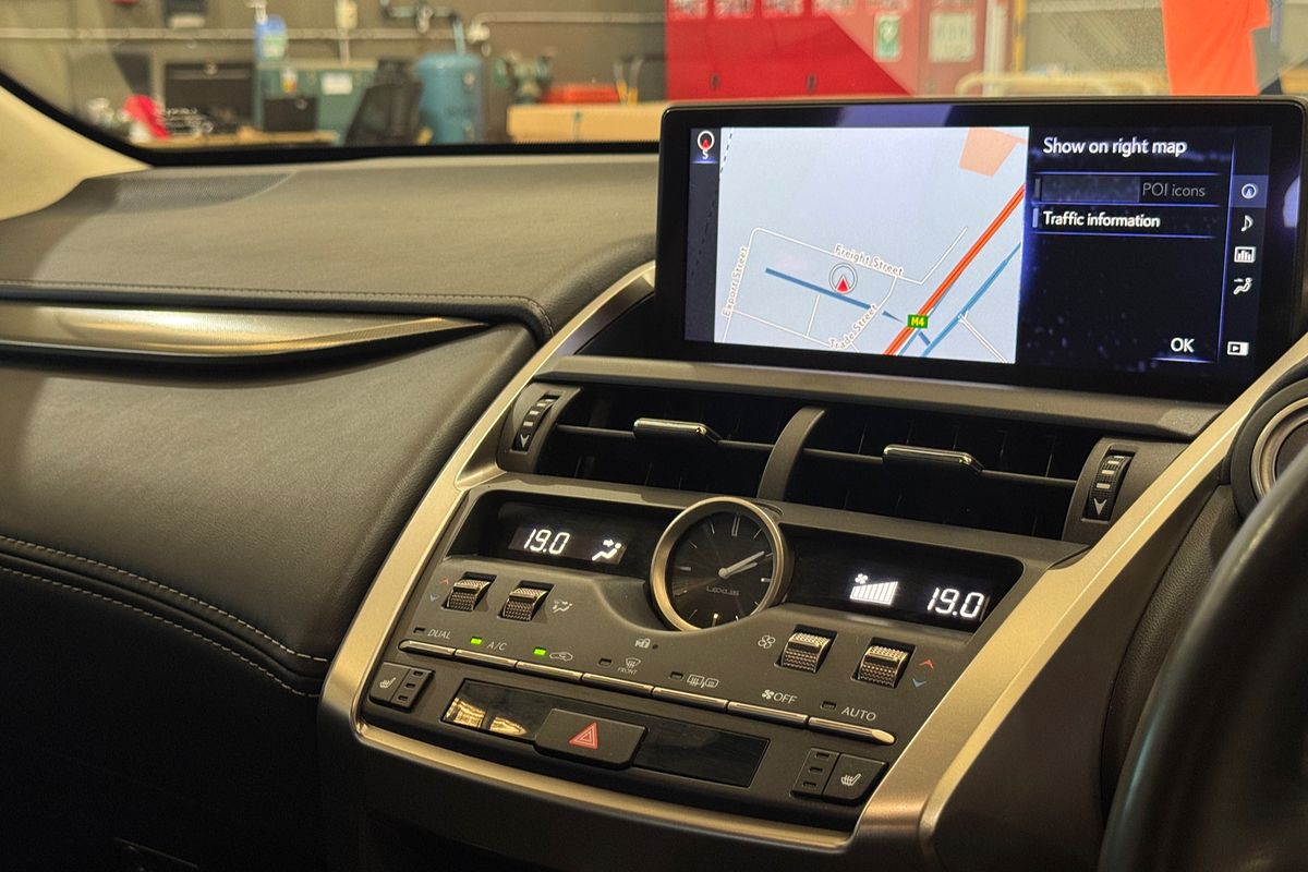 2019 Lexus NX NX300 LUXURY (FWD) AGZ10R