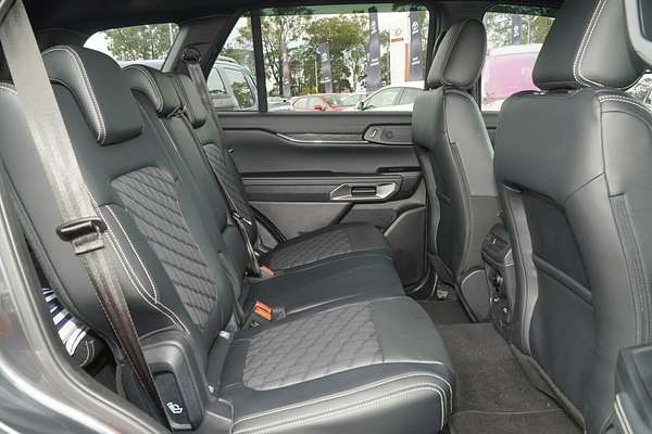 2025 Ford Everest Platinum 3.0L