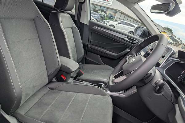 2025 Volkswagen T-Roc 110TSI Style D11