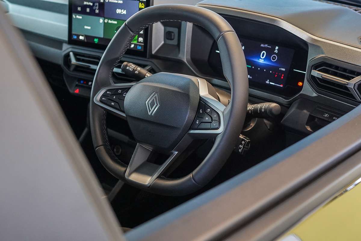 2025 Renault Duster Techno X1311