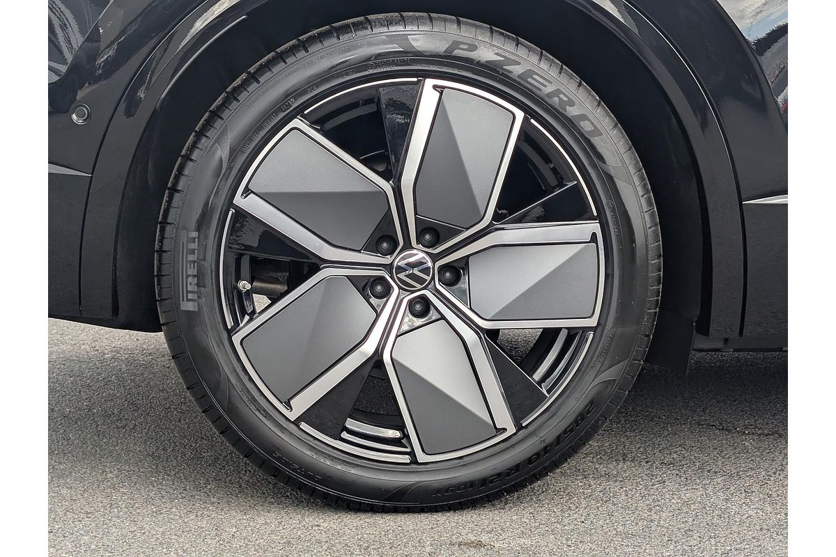 2025 Volkswagen Touareg 210TDI R-Line RC