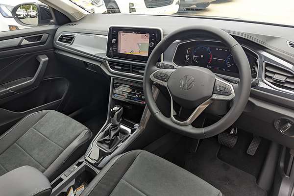 2025 Volkswagen T-Roc 110TSI Style D11
