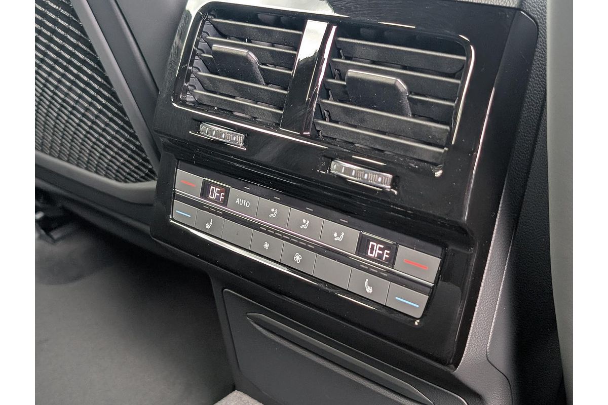 2025 Volkswagen Touareg 210TDI R-Line RC