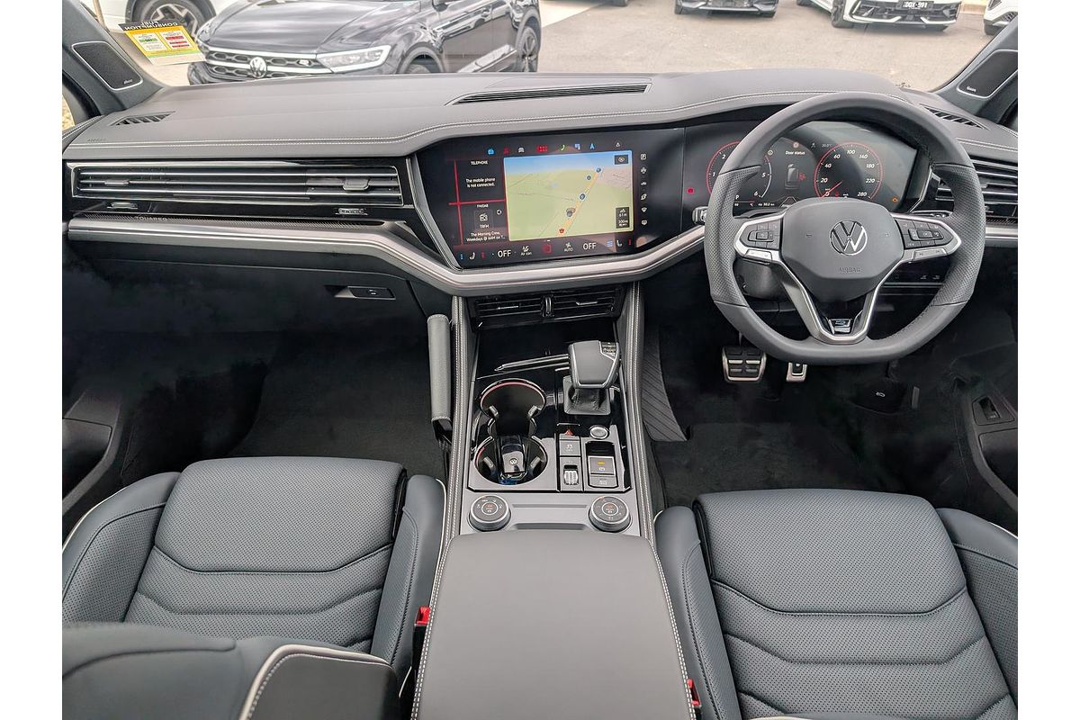 2025 Volkswagen Touareg 210TDI R-Line RC