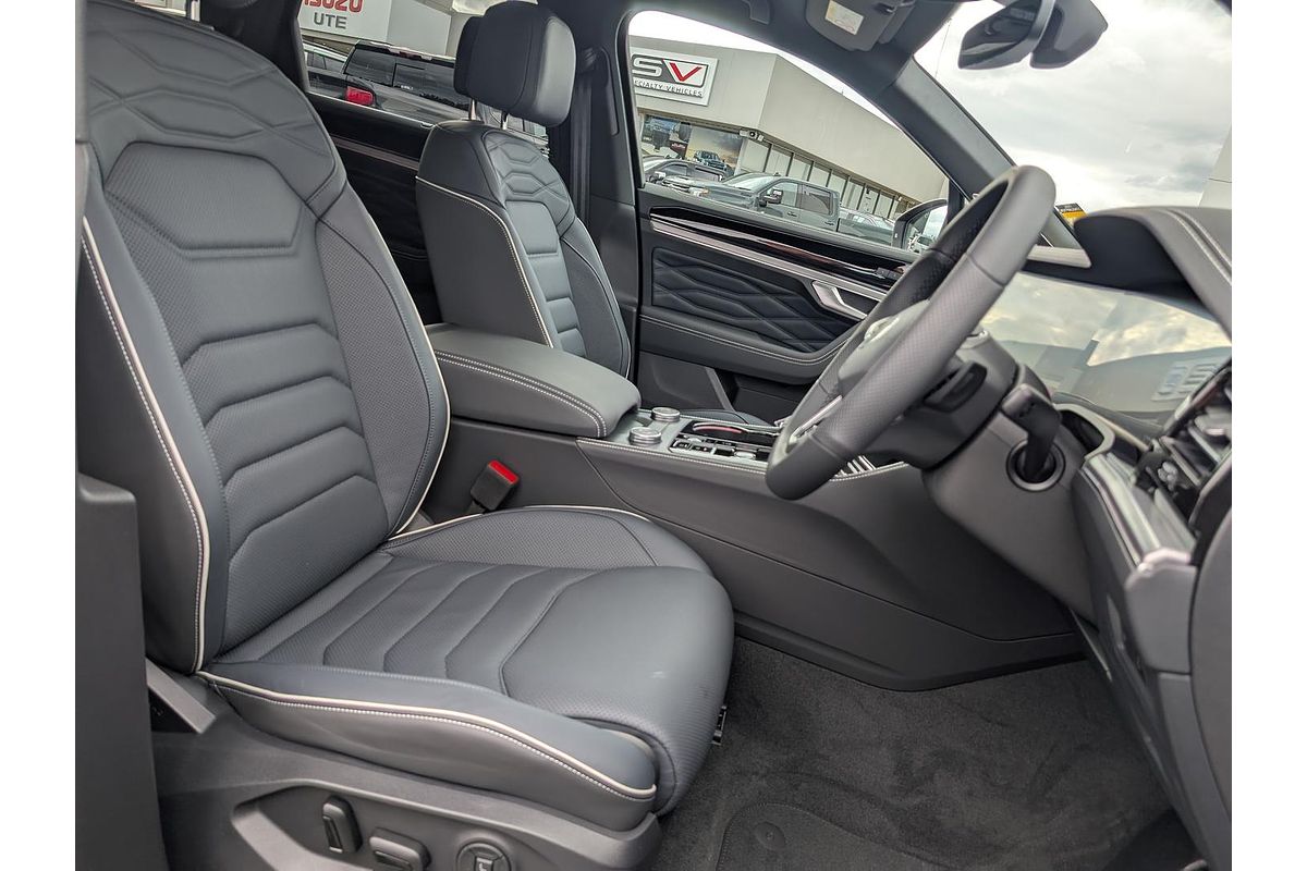 2025 Volkswagen Touareg 210TDI R-Line RC