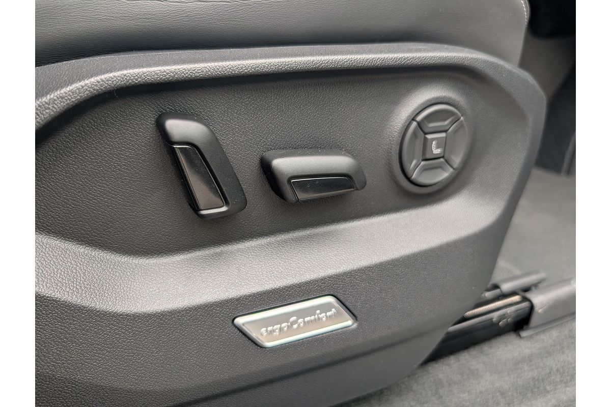 2025 Volkswagen Touareg 210TDI R-Line RC