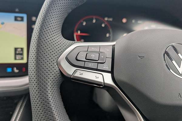 2025 Volkswagen Touareg 210TDI R-Line RC