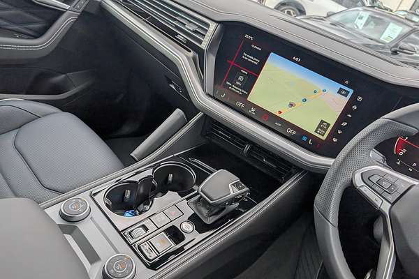 2025 Volkswagen Touareg 210TDI R-Line RC