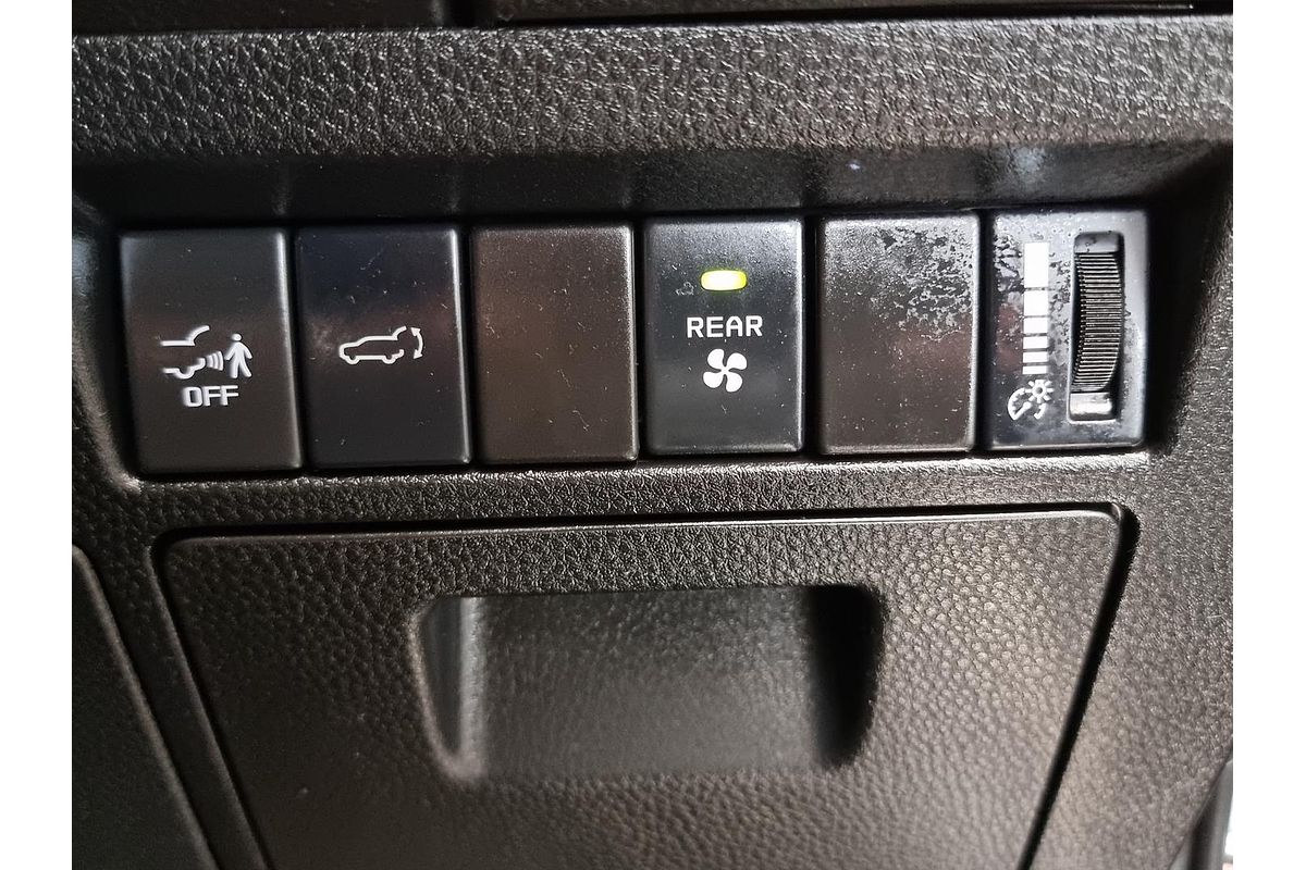 2024 Isuzu MU-X LS-T