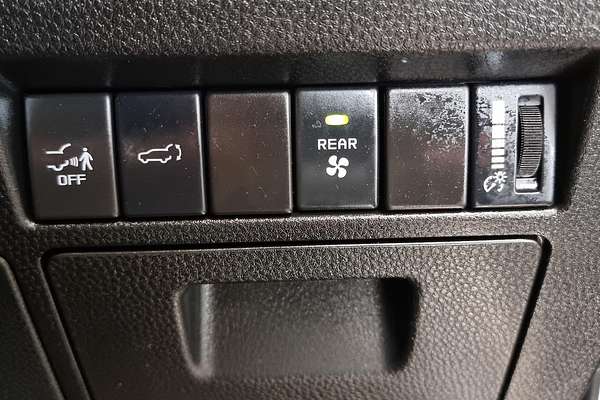 2024 Isuzu MU-X LS-T