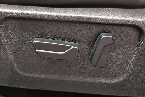 2024 Isuzu MU-X LS-T